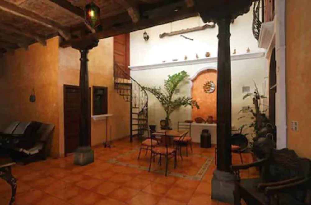 Hotel Villa Florencia Centro Historico San Salvador Exterior photo