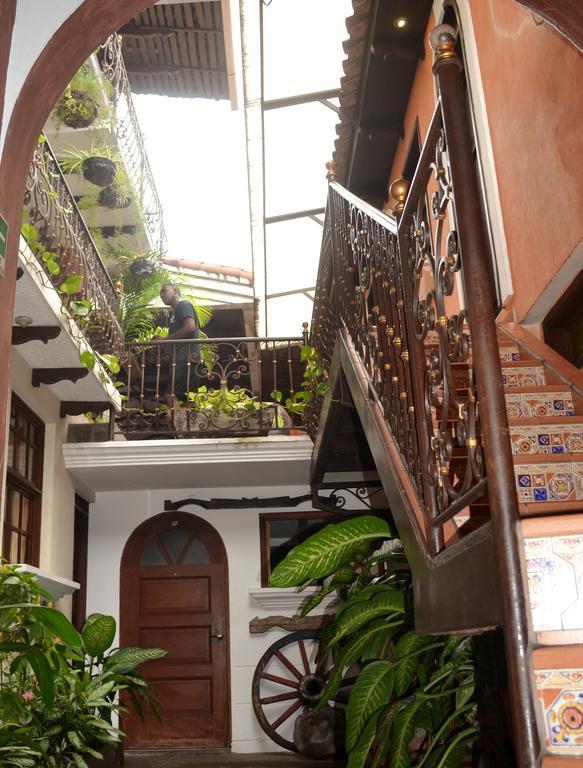 Hotel Villa Florencia Centro Historico San Salvador Exterior photo